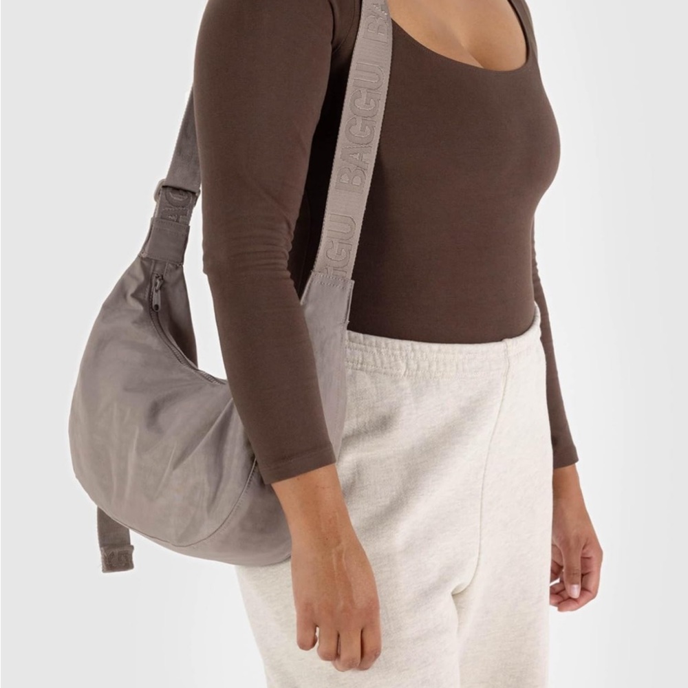 BAGGU Medium Crescent Bag Dove Grey